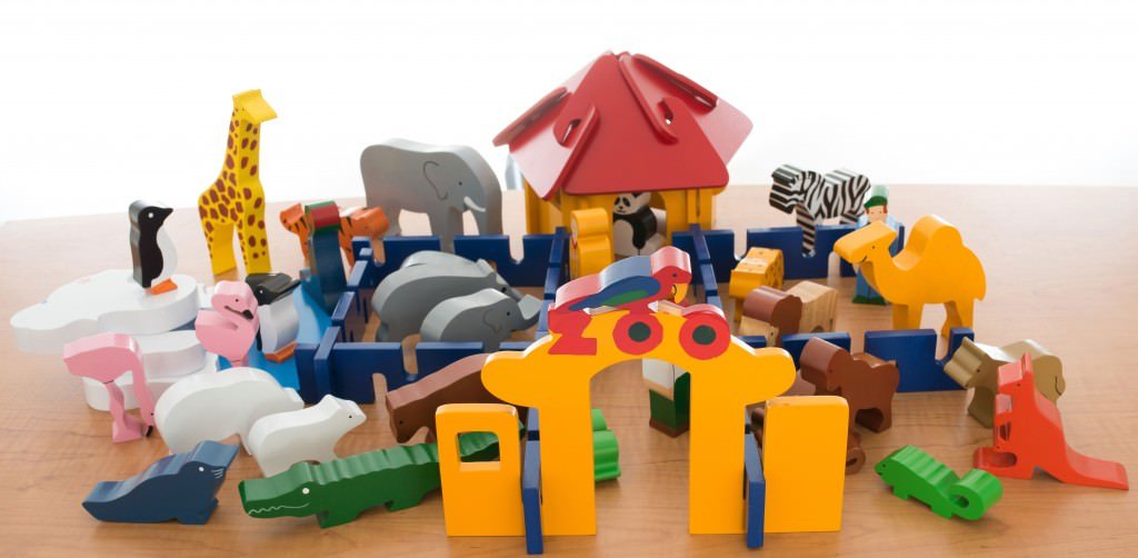 wooden zoo playset